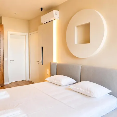 بيت للعطل Azure Coastal Jacuzzi فلورا