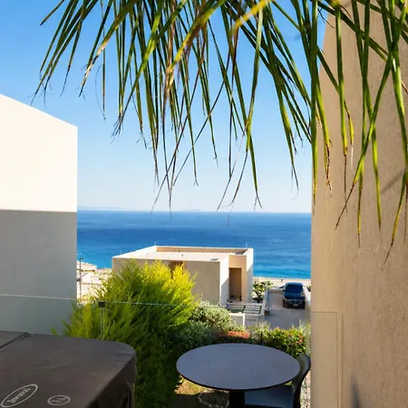 Feriehus Azure Coastal Jacuzzi