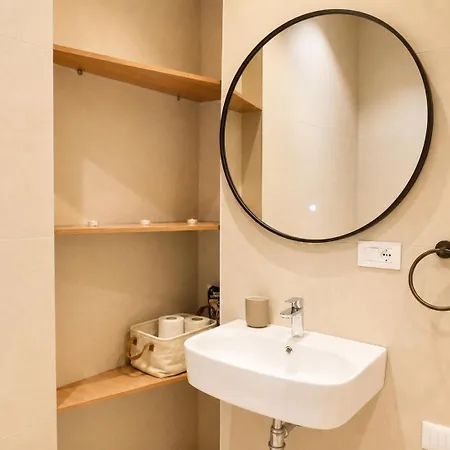 بيت للعطل Azure Coastal Jacuzzi *